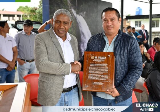 Adquisición de equipo caminero para rehabilitación, mantenimiento y mejoramiento vial.